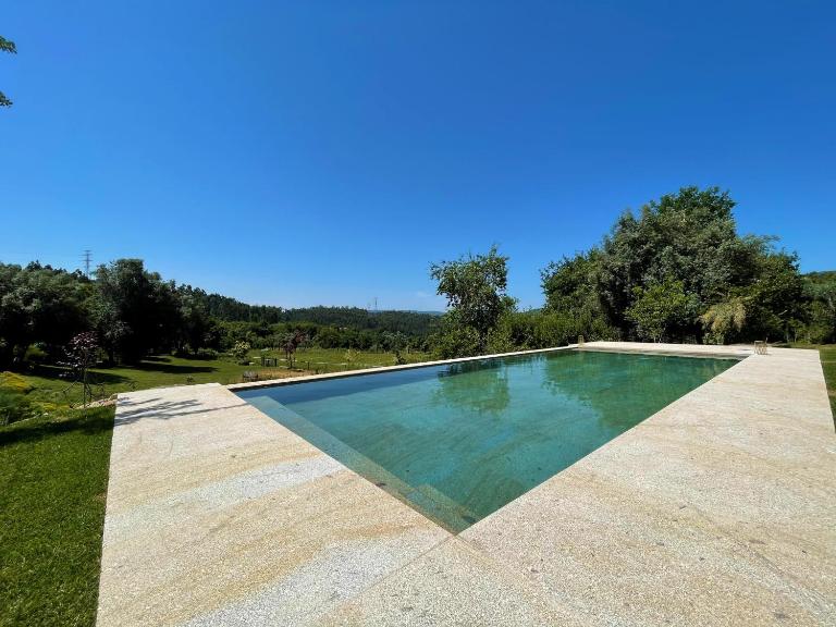 Casa de Vilar de Rei, férias em família com piscina - Chambres d'hôtes Ponte de Lima