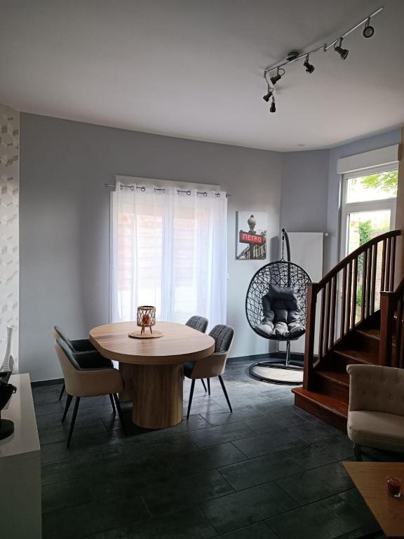 Maison chaleureuse avec netflix et ps5 - Bed and Breakfast Valenciennes