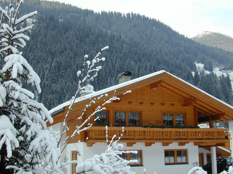 Ferienwohnung Maria Erlsbacher - B&B Sankt Veit in Defereggen