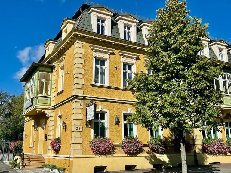 Villa Antica - Bed and Breakfast Kudowa-Zdrój