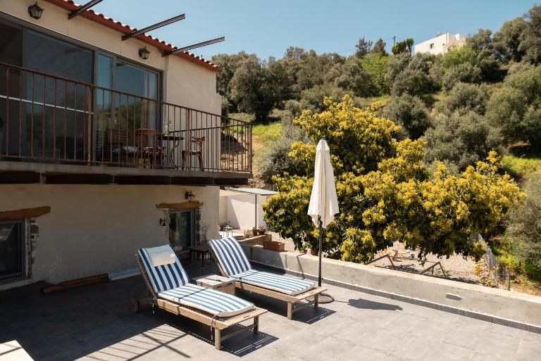 Feána Home by 8essentially - Bed and Breakfast Psathogiánnos