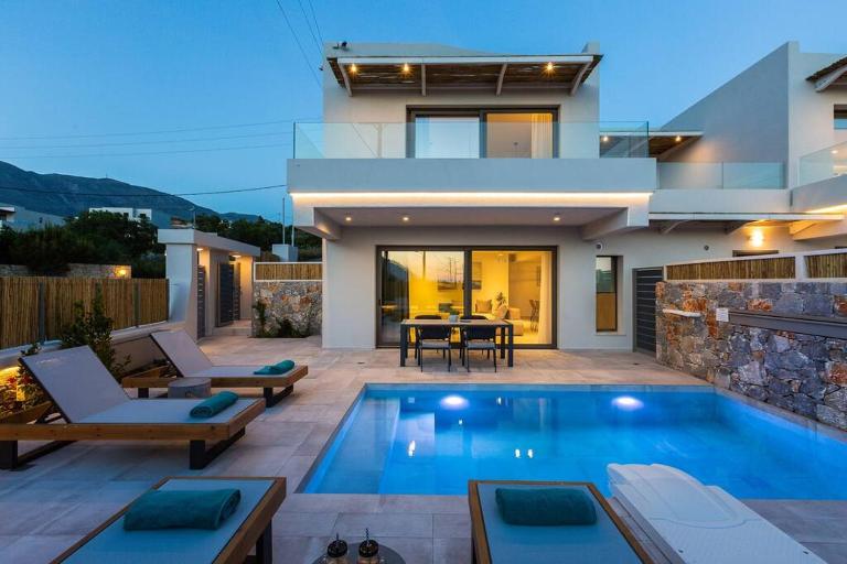 Villa Daphne-Naiades/ 2 bedrooms,luxury,beachfront - B&B Plakiás
