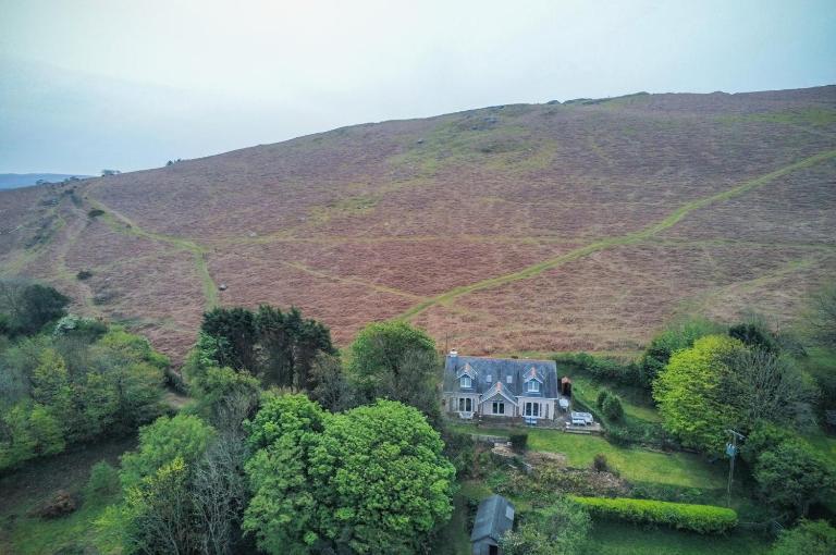 Highfield - 3 Bedroom Holiday Home - Llanmadoc - Bed and Breakfast Llanmadoc