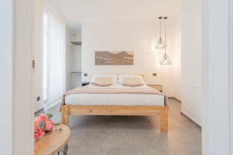 Enchanted Como Lake - City Apartment by Rent All Como - B&B Como