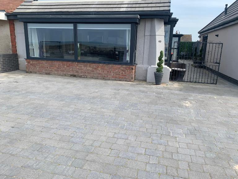 Beach House Apartment on ground floor with sea view - pet friendly - Ferienwohnung Cleveleys