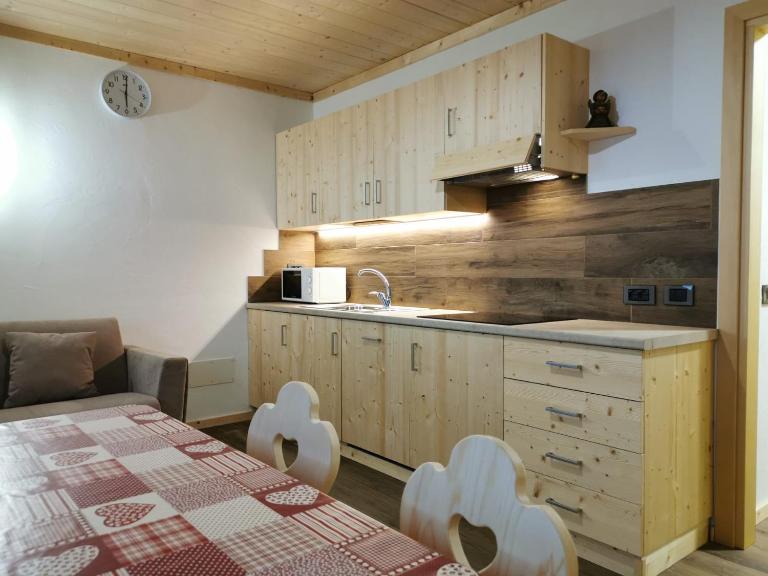 App Col di Lana - Agriturismo La Majon da Col - B&B Colle Santa Lucia