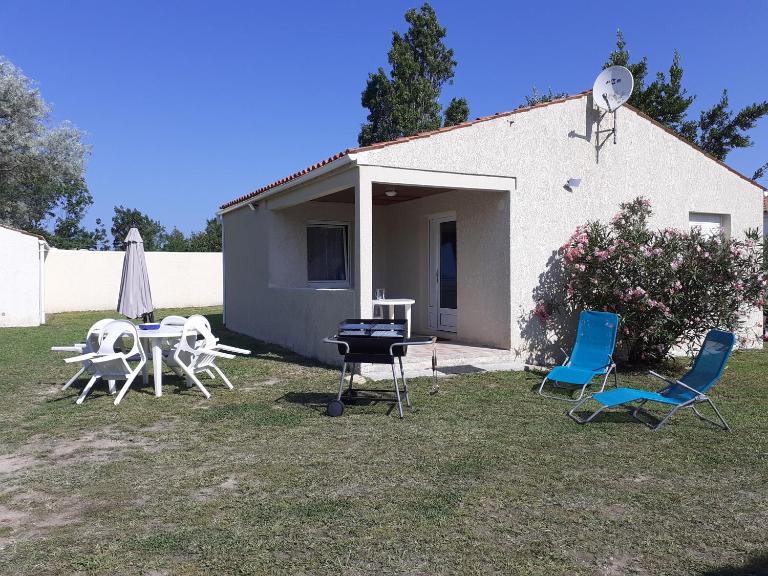 Maison vacances d'Oléron - Bed and Breakfast La Brée-les-Bains