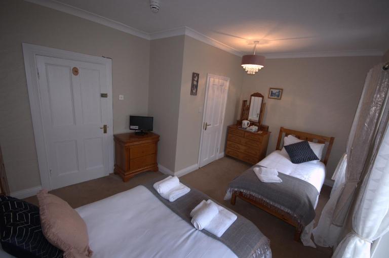 Lizzys Little Kitchen Town Accommodation - Ferienwohnung Listowel