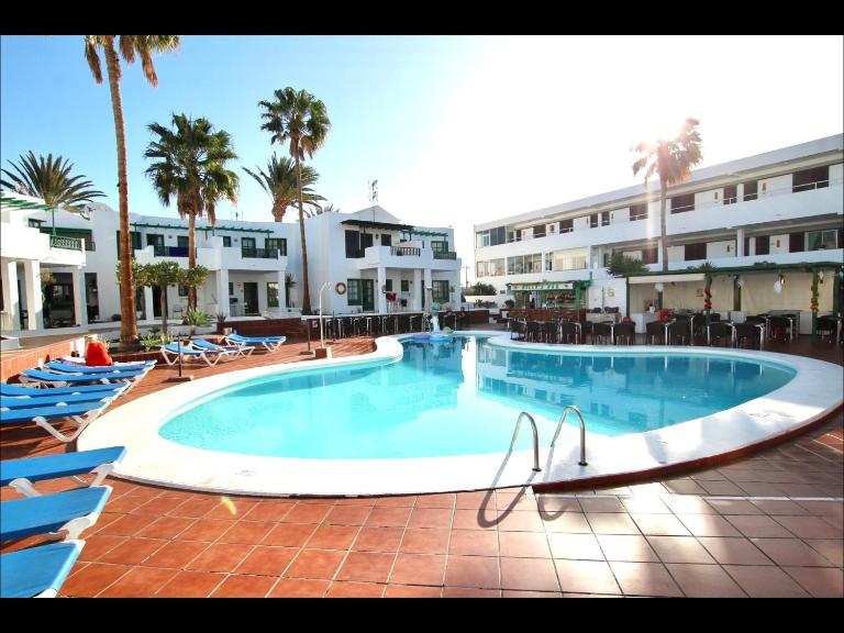 Lovely pool view apartment near beach, Luz y Mar + Vv License - Chambres d'hôtes Puerto del Carmen