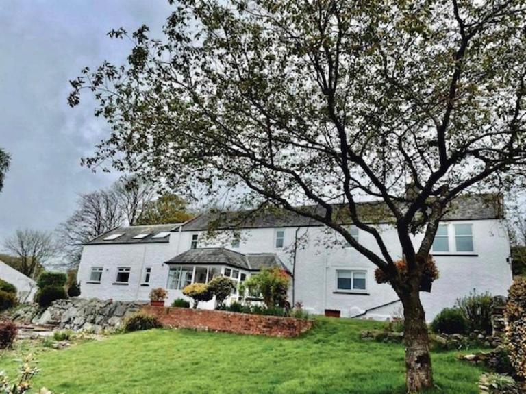 Airds Farm Guest House - Bed and Breakfast Castle Douglas