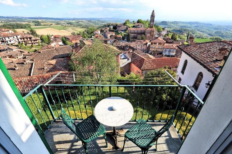Felicin - Dimora del Centro - Bed and Breakfast Monforte d'Alba