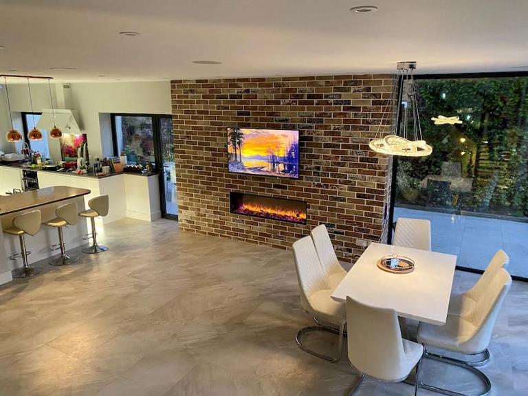 Stunning 4 bedroom house in Surrey Minimum stay 6 nights - Ferienwohnung Sunbury-on-Thames