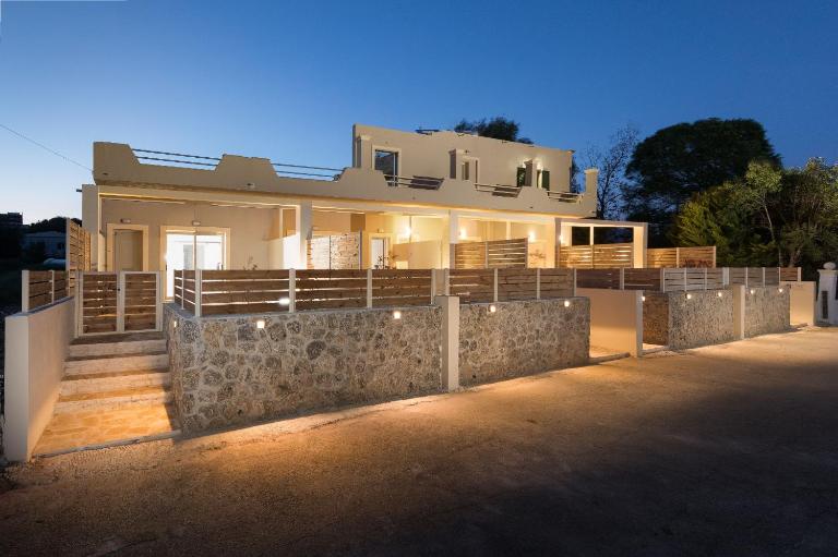 Senses Suites - B&B Dassia