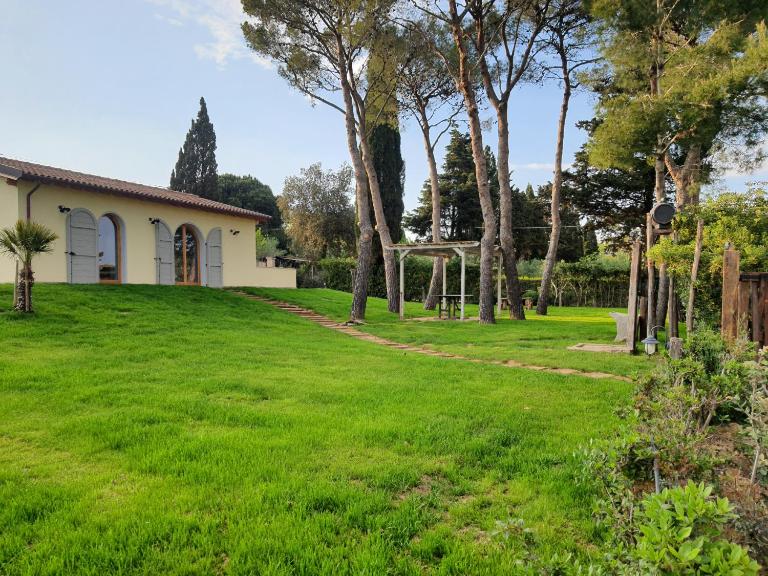 I Grilli - Bed and Breakfast Baratti