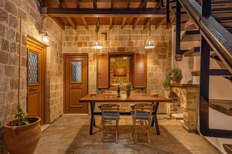 Margaritis Luxury Medieval House - B&B Rodi