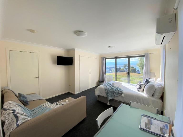 Poley Cow Studio - Lake & Mountain Views l Air-Con l Parking - Ferienwohnung Jindabyne