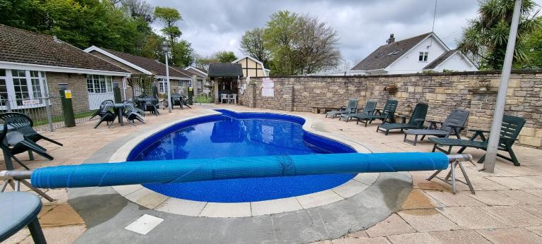 Amazing Granite Henge and Swimming Pool - B&B Looe