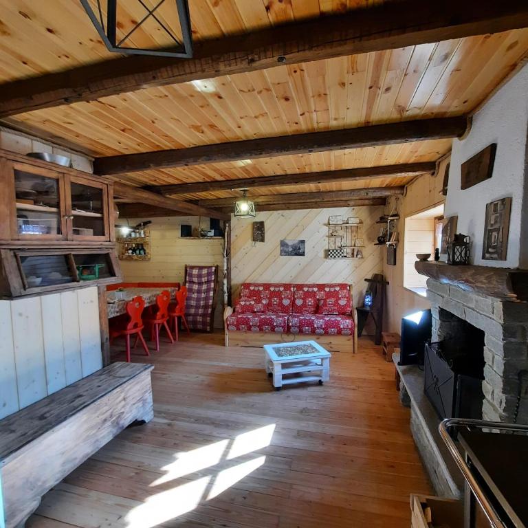 Baita Autentica - Your Mountain Holiday - Bed and Breakfast Premana