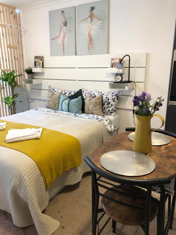 Studio Flat - Ferienwohnung Wythenshawe