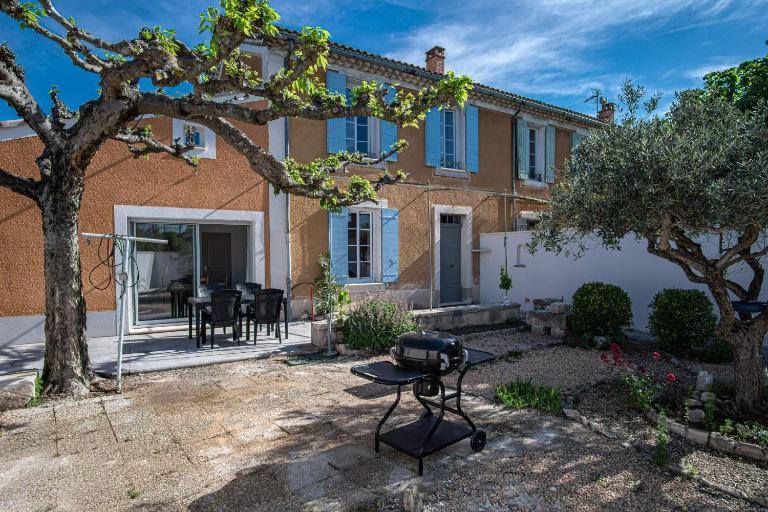 Maison avec jardin proche du centre-ville Isle-sur-la-Sorgue - Bed and Breakfast L'Isle-sur-la-Sorgue