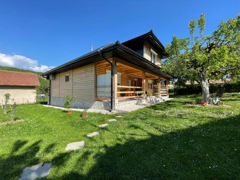 Wooden Villa Sarajevo - B&B Sarajevo