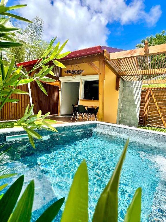 Bungalow Au coeur de la nature - B&B Petit-Bourg