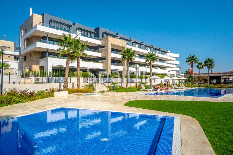 Exclusive apartment in Flamenca Village with gym, sauna, 3 pools - 600 m from the beach - B&B Alicante