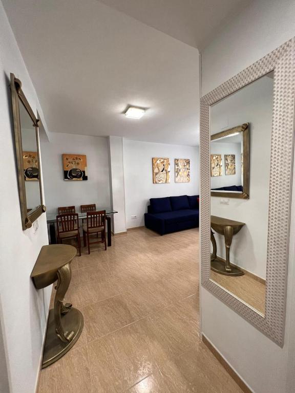 TORREMOLINOS CENTRO - Beautiful , newly renovated 2 bedroom apartment - Bed and Breakfast Torremolinos