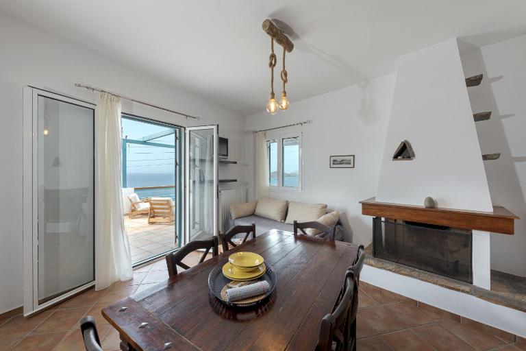 Lotos House - Unique Seaview Apartment - B&B Ermoupoli