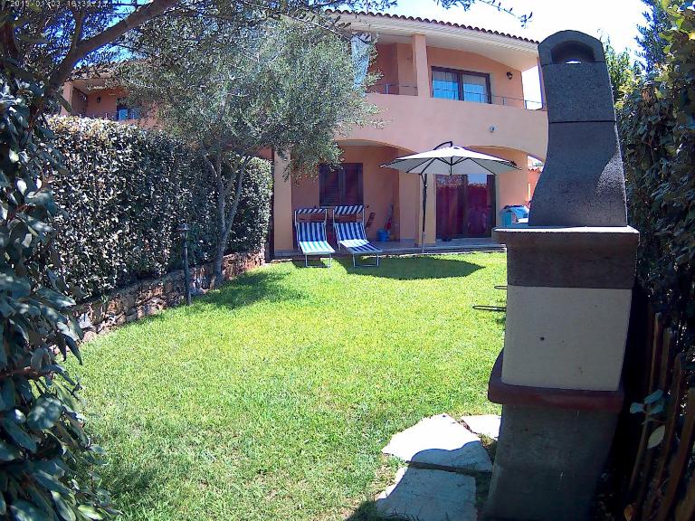 3CASADELFARO Piano Terra con Giardino 4min dal Mare - B&B Olbia