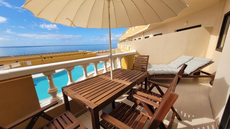 Apt con piscina La Laja, La Restinga (El Hierro) - B&B La Restinga