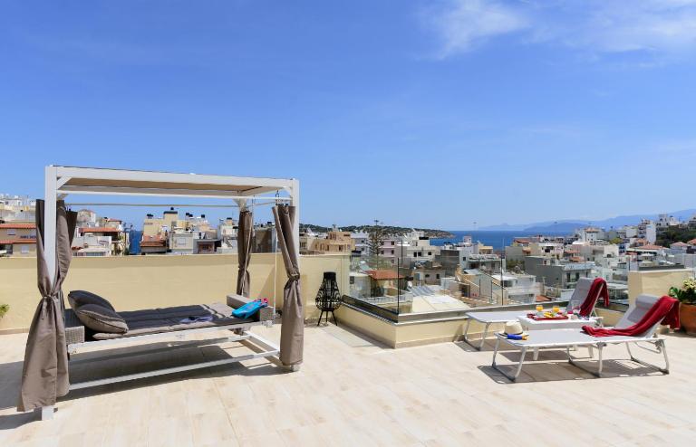 Luxury Lake - Center House - Bed and Breakfast Agios Nikolaos
