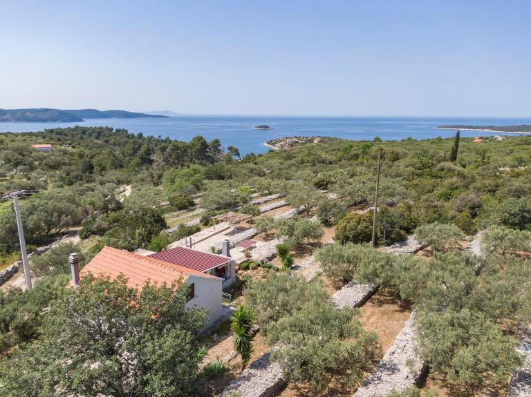 Holiday House Roza - B&B Vela Luka