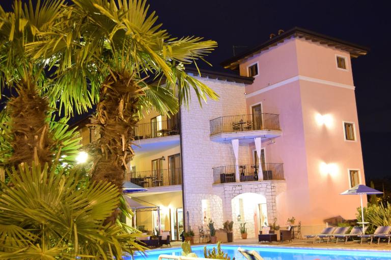 Residenza Le Due Torri - Chambres d'hôtes Riva del Garda