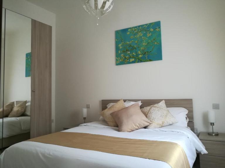 The Premier Suite - Fully Airconditioned - Ample Parking - Bed and Breakfast Naxxar
