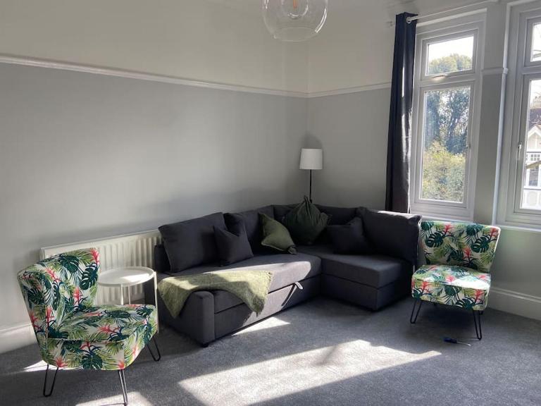 Large Boutique Self Catering Southsea Holiday Flat - Ferienwohnung Portsmouth