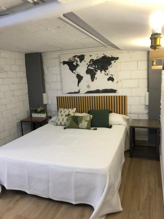 Loft 2 , San Ignacio Maracena - Bed and Breakfast Maracena
