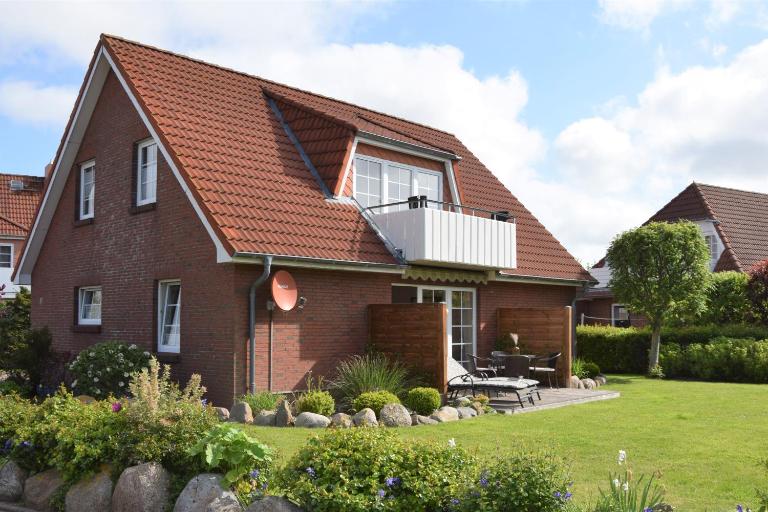 Haus Amrum 21 - Bed and Breakfast Büsum