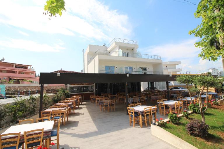 Moonshine Hotel - Ferienwohnung Ksamil