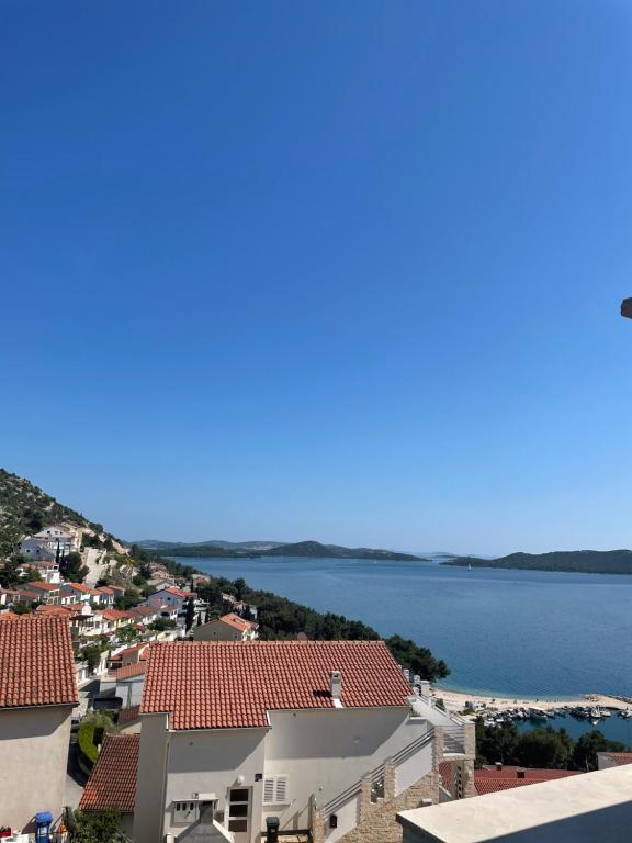 Jadran Apartmani - Bed and Breakfast Drage