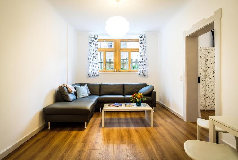 Wunderschöne Wohnung in sanierter Villa! incl WIFI - B&B Dresda