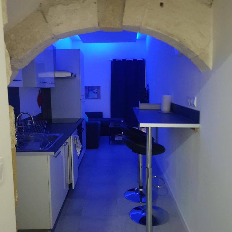 Appart 40m2 indépendant, confortable avec terasse - B&B Lunel