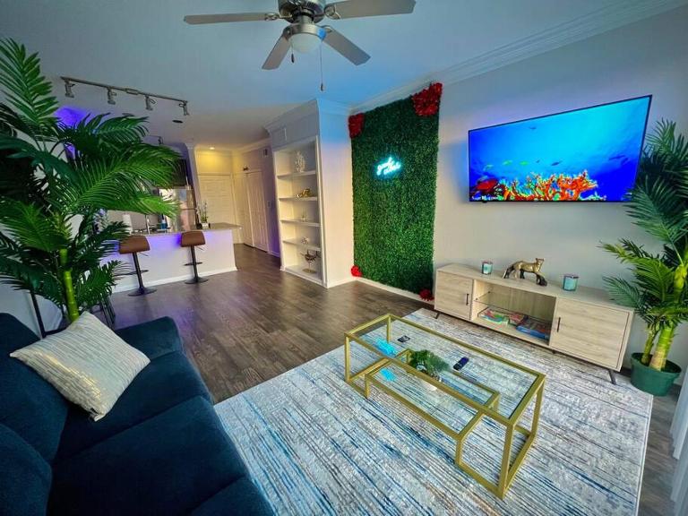 Tropical Breeze - 2Bedroom - 2Bathroom - NRG - Med Center - Pool - Gym - Sleep 6 - Ferienwohnung Houston