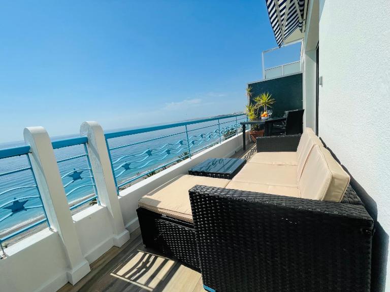 SEA VIEW TOP FLOOR - PROMENADE DES ANGLAIS - B&B Nizza