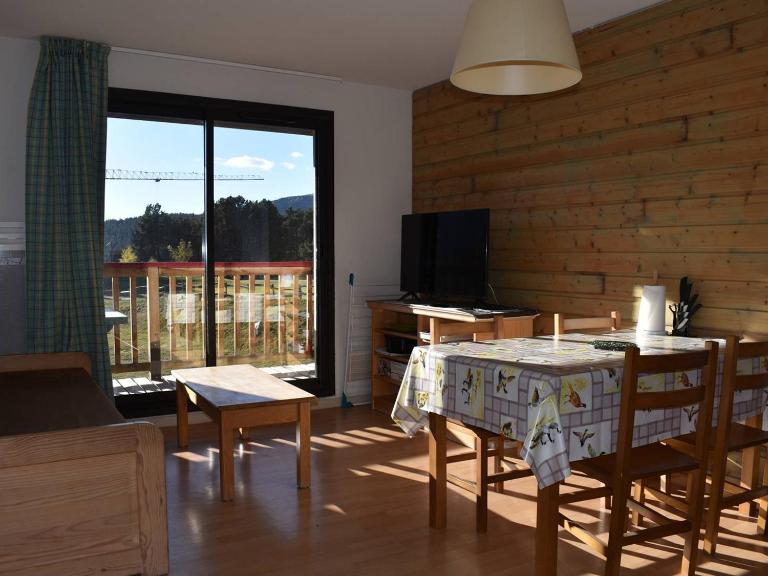3 Pièces Cabine avec Balcon et Parking à Font-Romeu - FR-1-580-57 - B&B Font-Romeu-Odeillo-Via