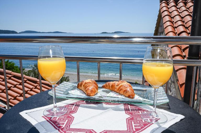 Beach House Poseydon - B&B Mlini