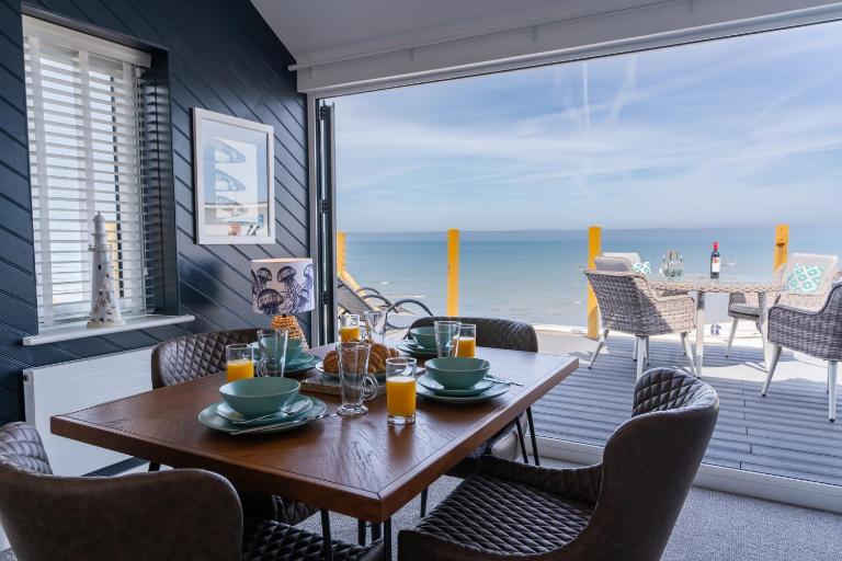 No.1 The Prom - B&B Westward Ho!