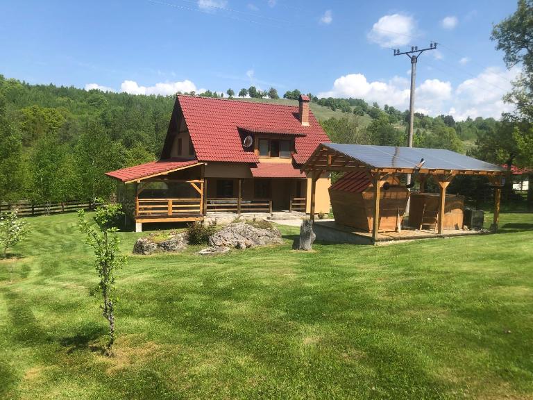 Cabana Kuvaszó Transylvania - Bed and Breakfast Filia