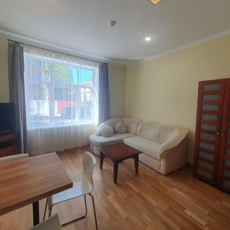 HOT RIGA Ernestines iela 7-1 enjoy the feel of home and history! - Chambres d'hôtes Riga