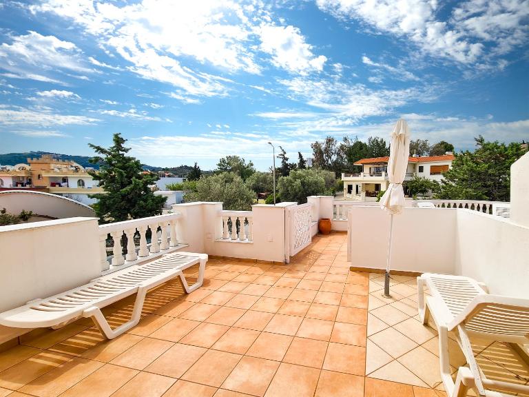 Colonial Studio/Apartment - B&B Faliraki